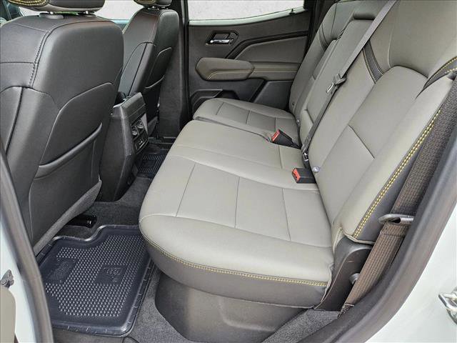 Used 2025 Chevrolet Colorado ZR2 w/ Technology Package image 18