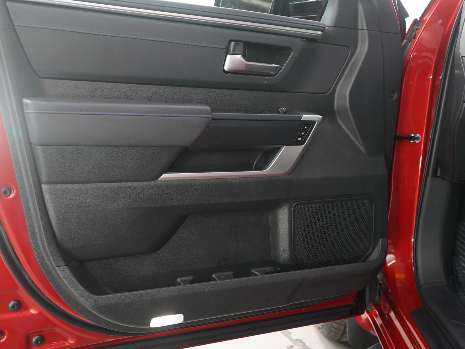 Used 2025 Toyota Sequoia Platinum image 20