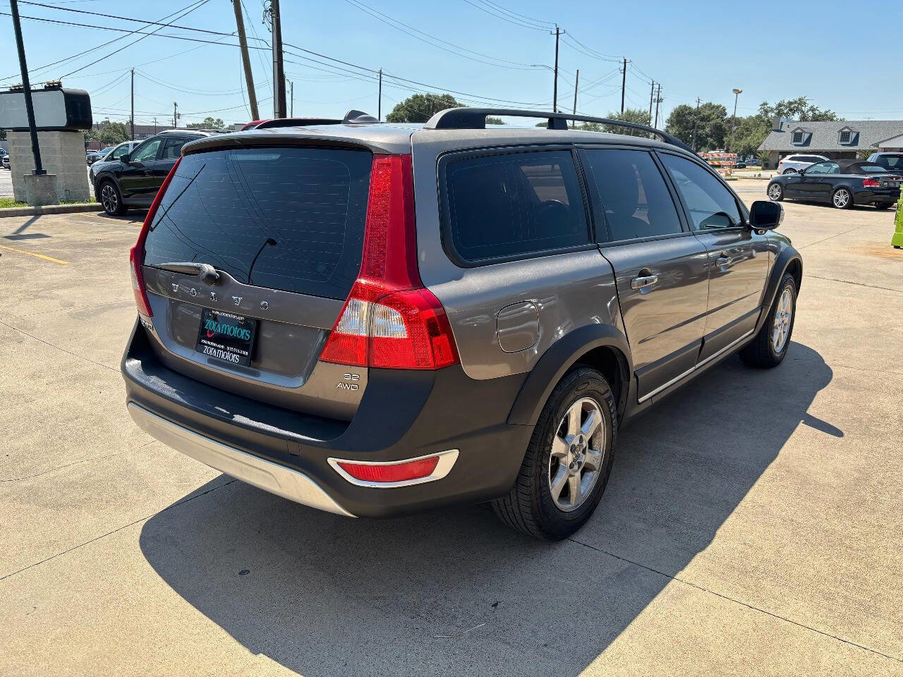 Used 2010 Volvo XC70 3.2 image 5