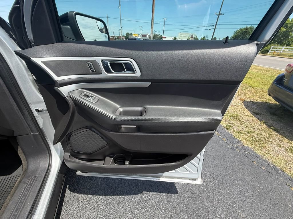 Used 2012 Ford Explorer XLT FWD image 23