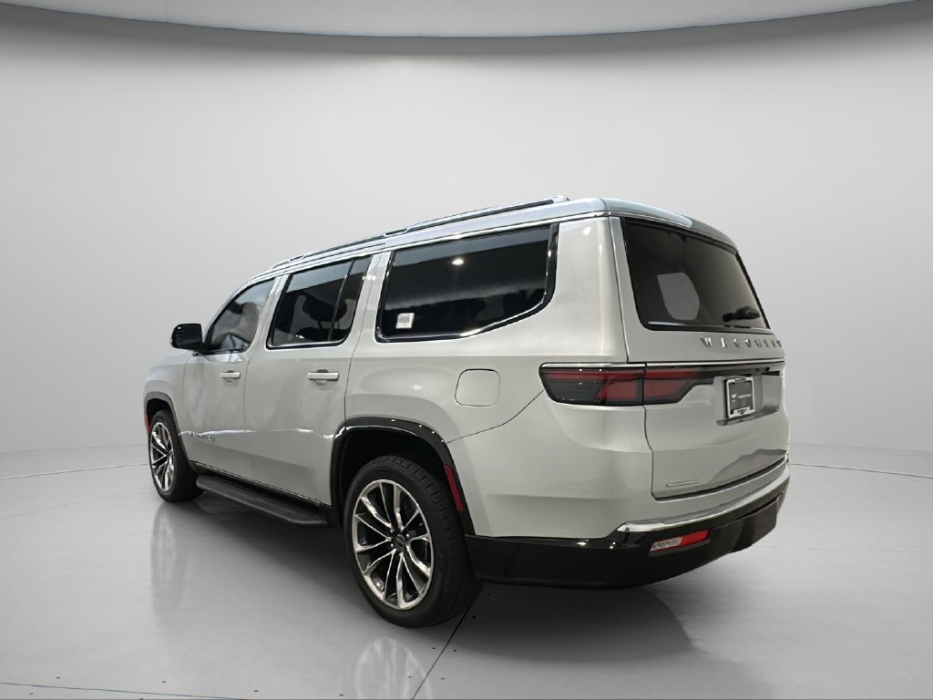 Used 2022 Jeep Wagoneer Series II w/ Premium Group I AWD/4WD image 4