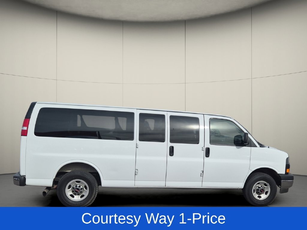 Used 2025 GMC Savana 3500 LT w/ LT Preferred Equipment Group RWD image 11
