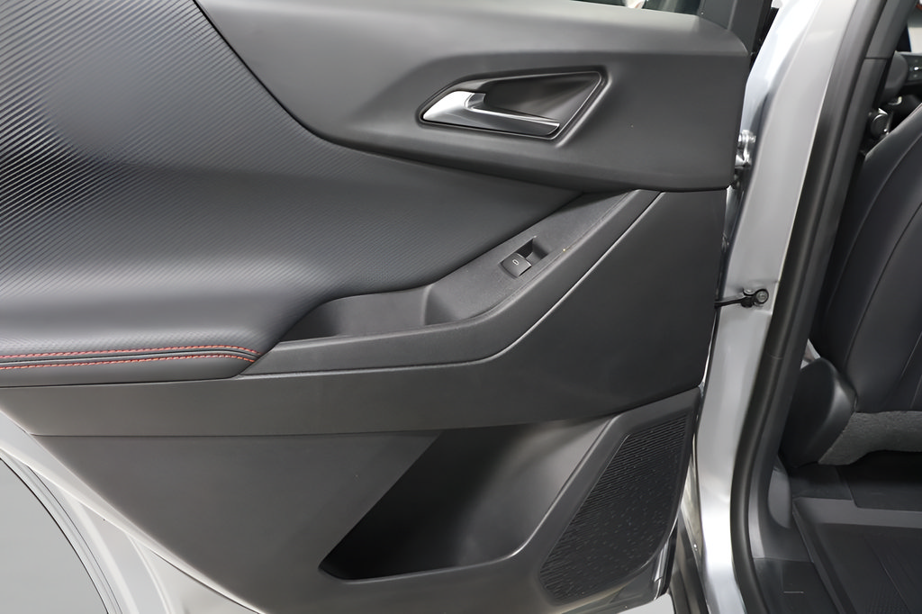 New 2027 Chevrolet Equinox RS w/ Safety and Technology Package FWD image 24