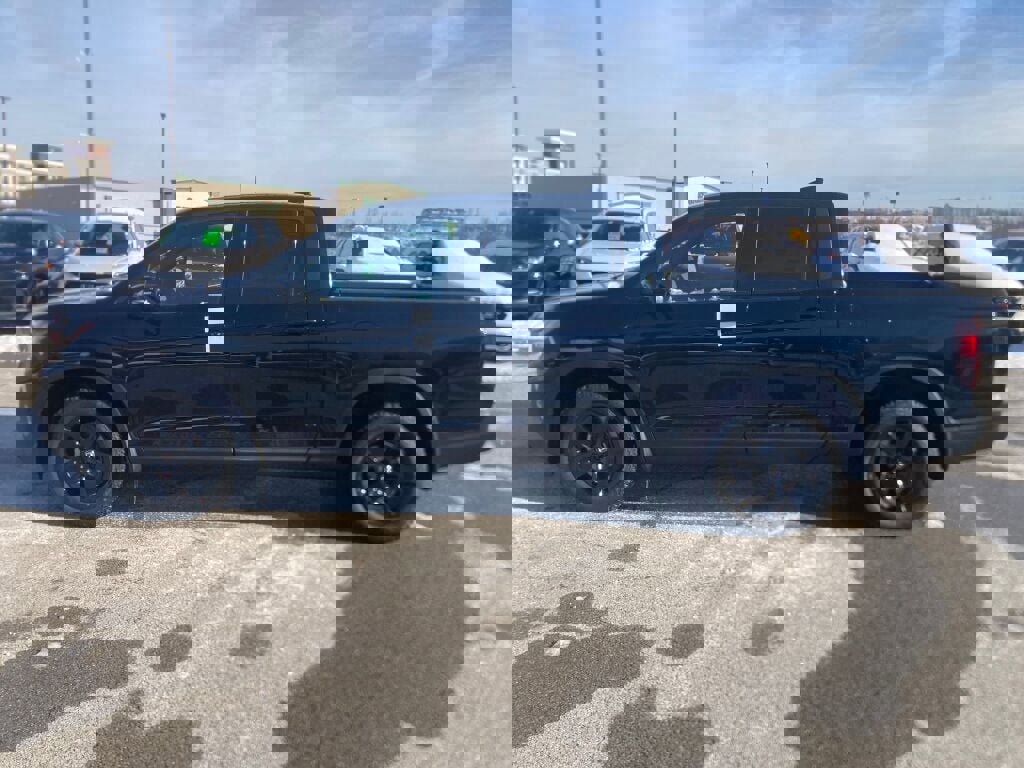 New 2026 Honda Ridgeline Black Edition image 3