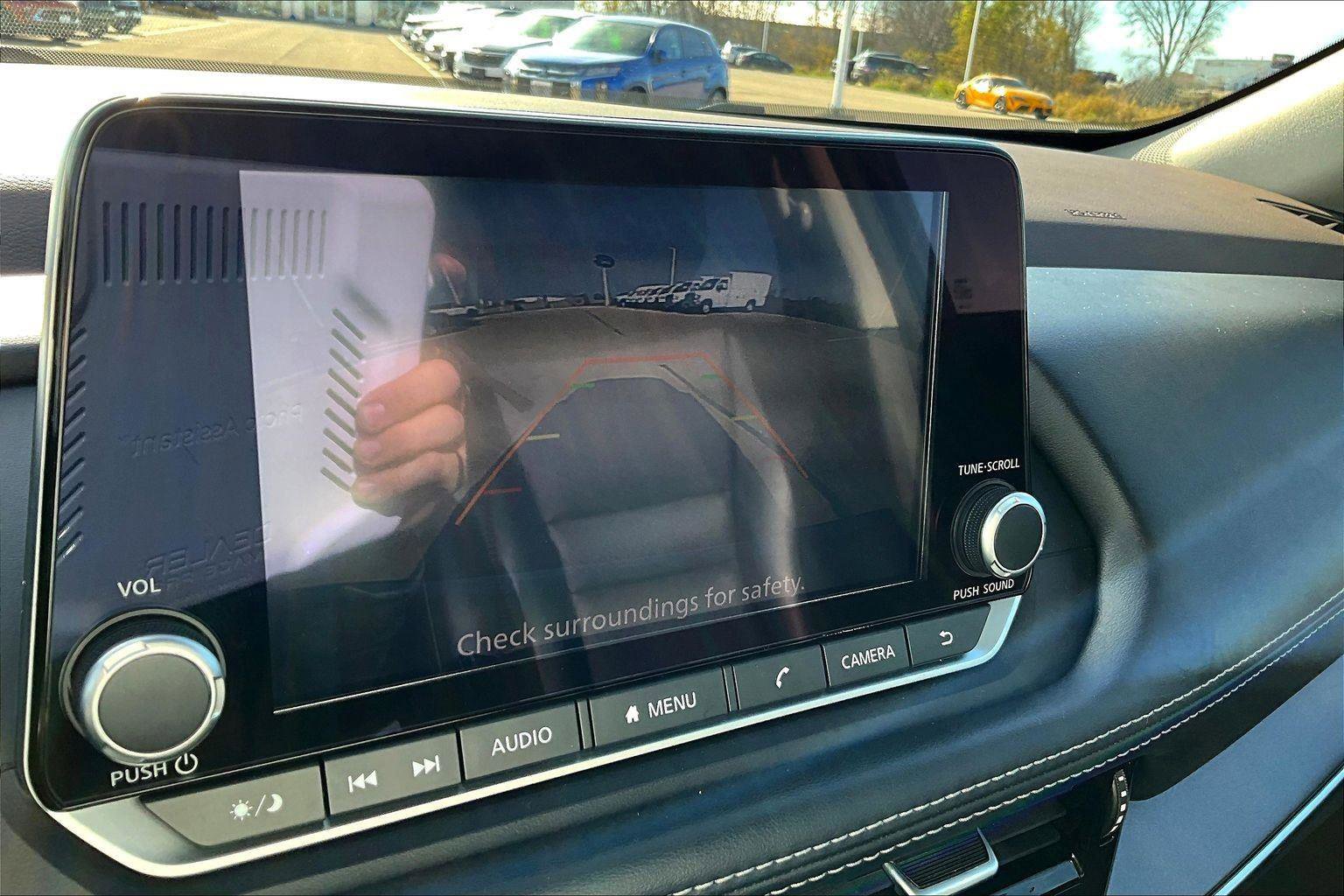 Used 2023 Nissan Rogue SV w/ SV Premium Package image 21