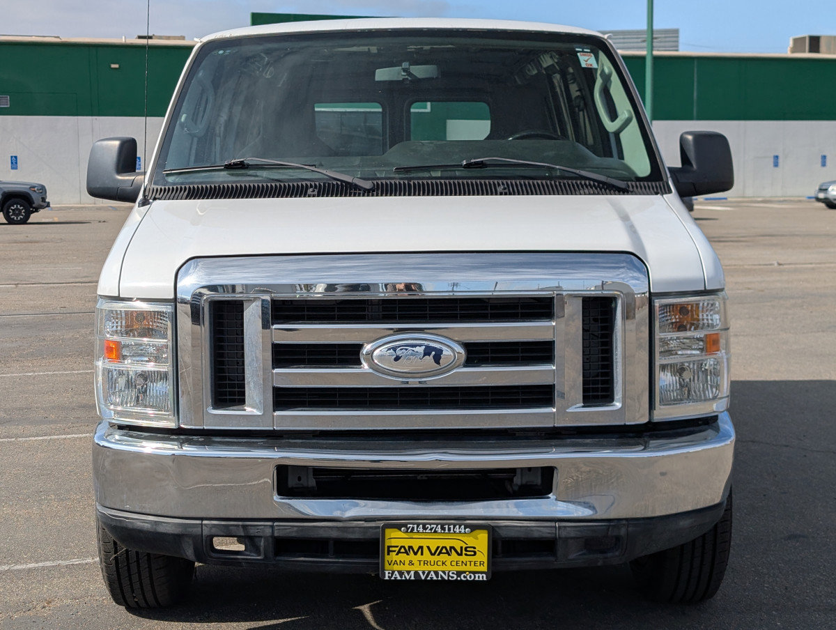 Used 2014 Ford E-250 and Econoline 250 w/ Power Group image 3