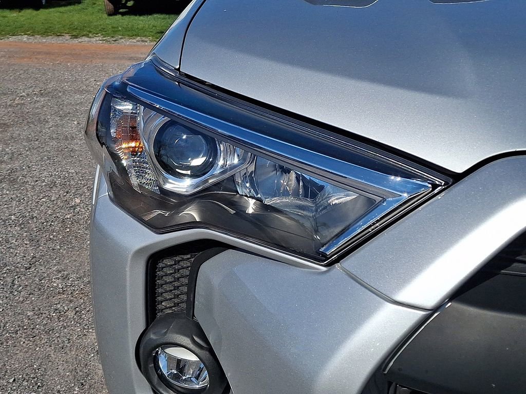 Used 2024 Toyota 4Runner TRD Off-Road Premium w/ Off Road Premium Plus Package AWD/4WD image 12