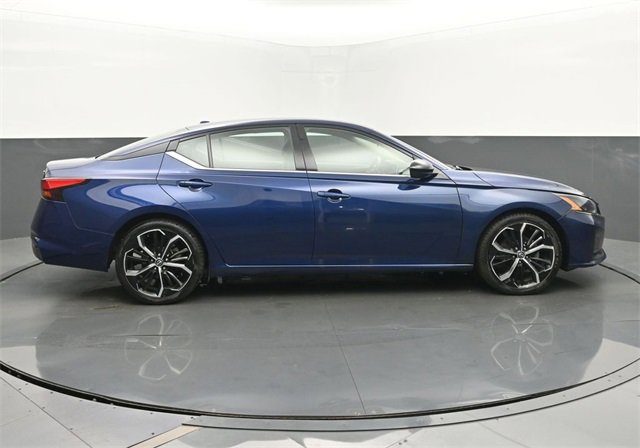 Used 2023 Nissan Altima 2.5 SR image 6