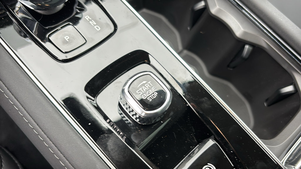 New 2027 Volvo XC90 B6 Plus AWD/4WD image 16