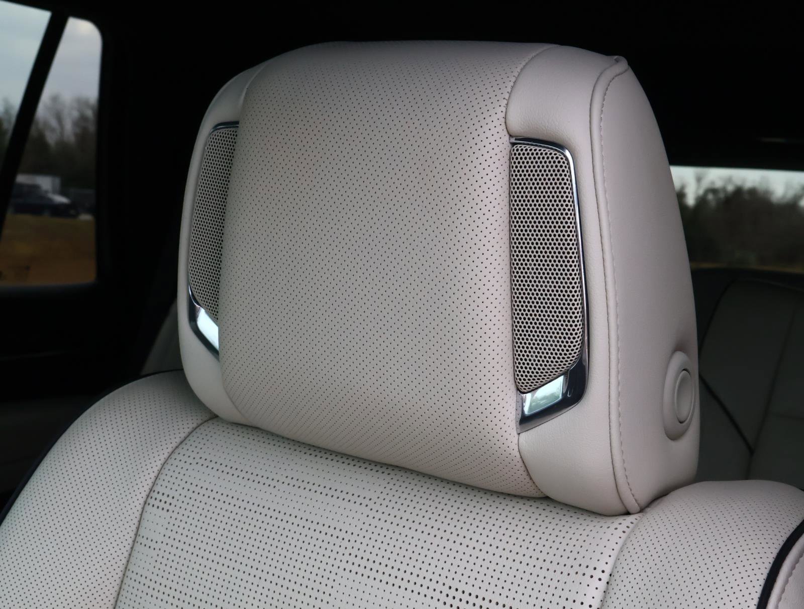 Used 2024 Cadillac Escalade Sport w/ LPO, ONYX Package image 16