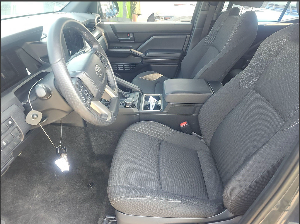 Used 2025 Toyota 4Runner SR5 AWD/4WD image 16