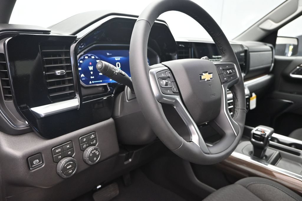 New 2026 Chevrolet Silverado 1500 LT AWD/4WD image 12