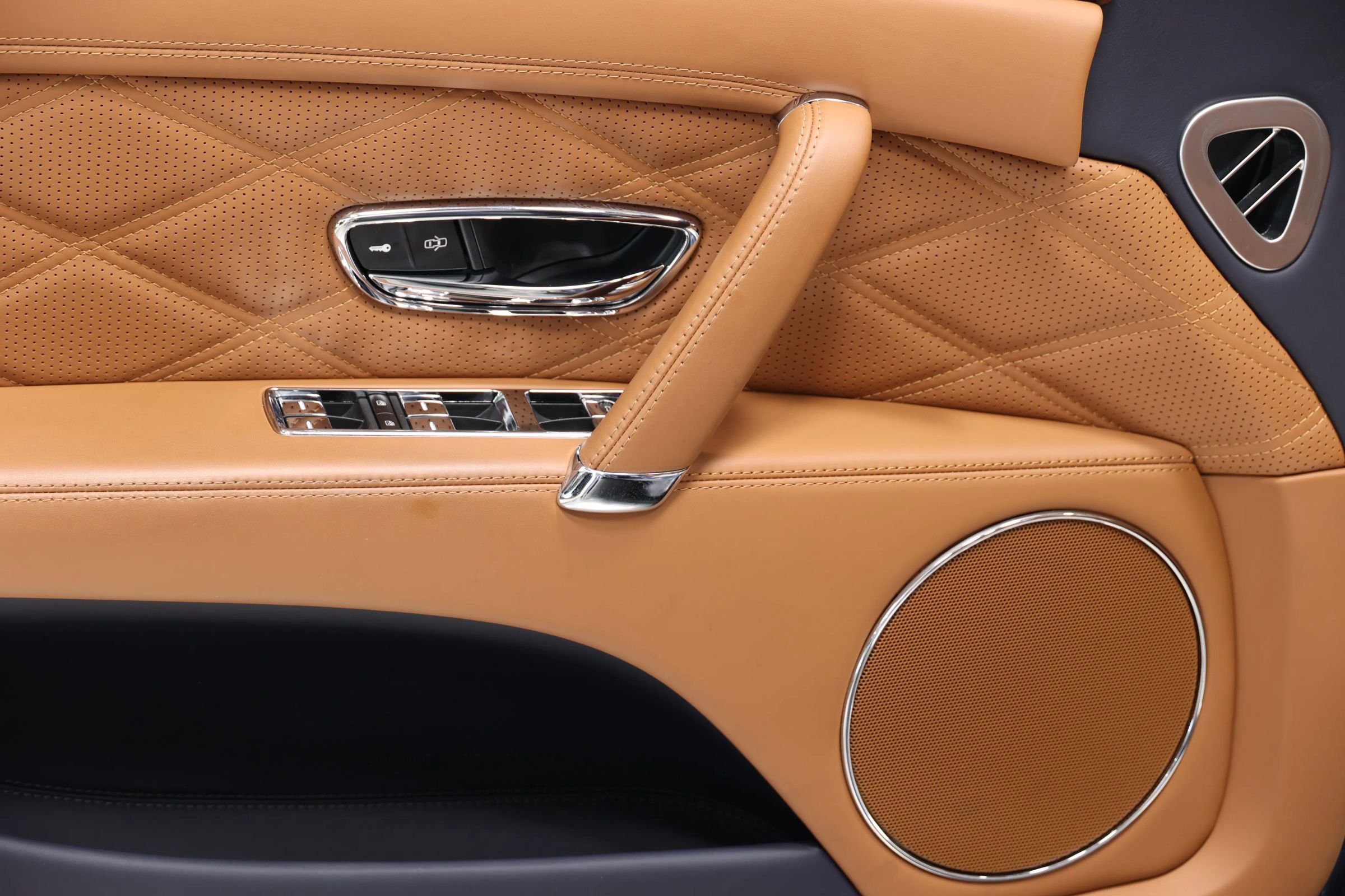 Used 2016 Bentley Flying Spur W12 AWD/4WD image 11