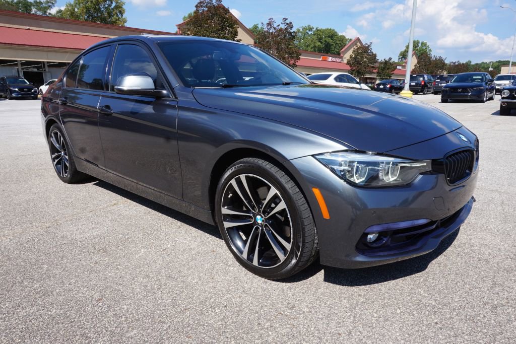 Used 2018 BMW 330i Sedan image 1