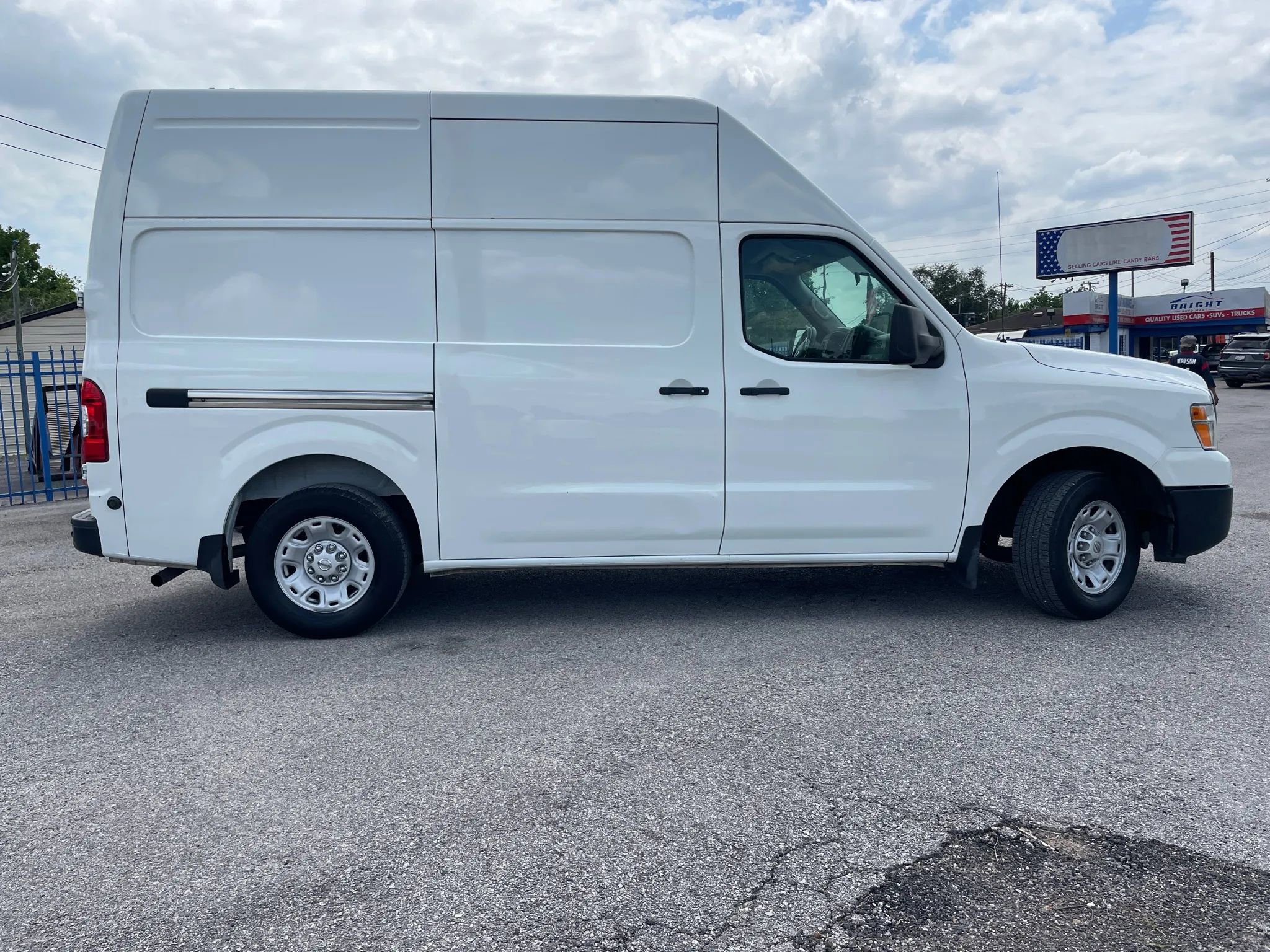 Used 2020 Nissan NV 2500 SV w/ Back Door Glass Package image 6