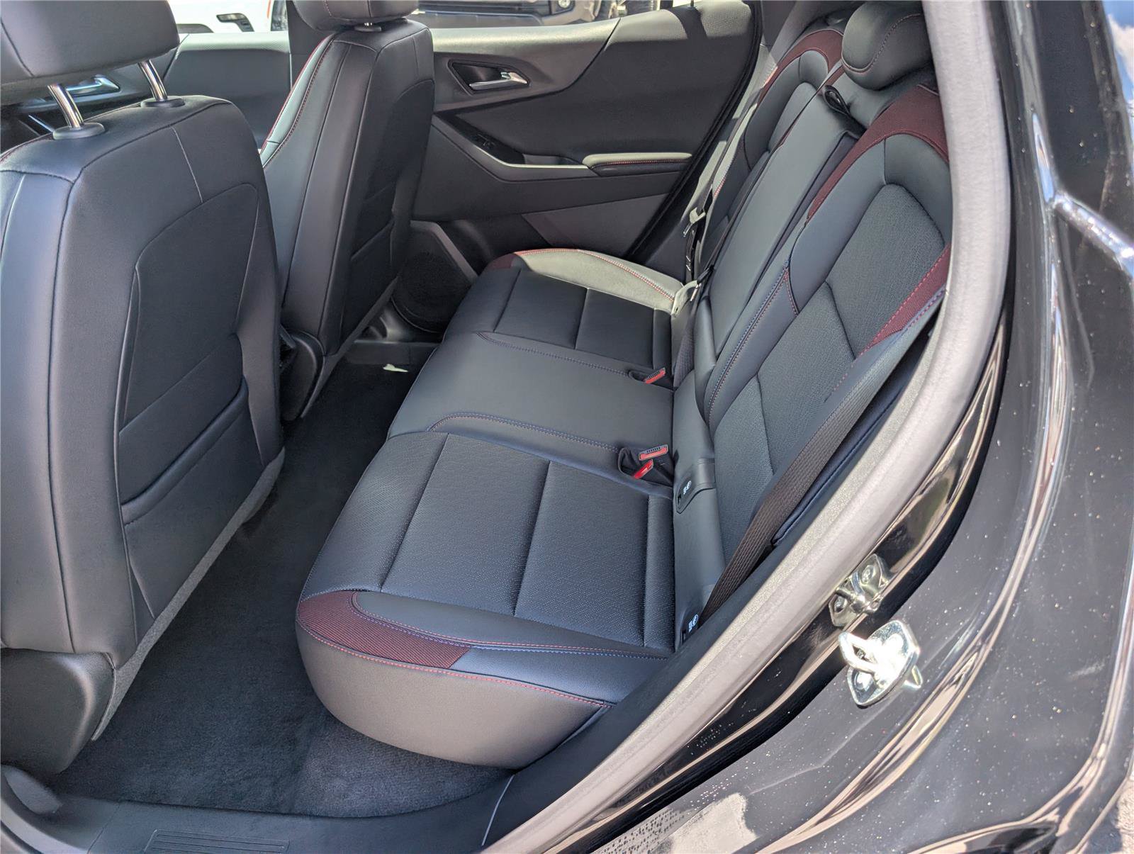 Used 2026 Chevrolet Equinox RS w/ Safety and Technology Package AWD/4WD image 14