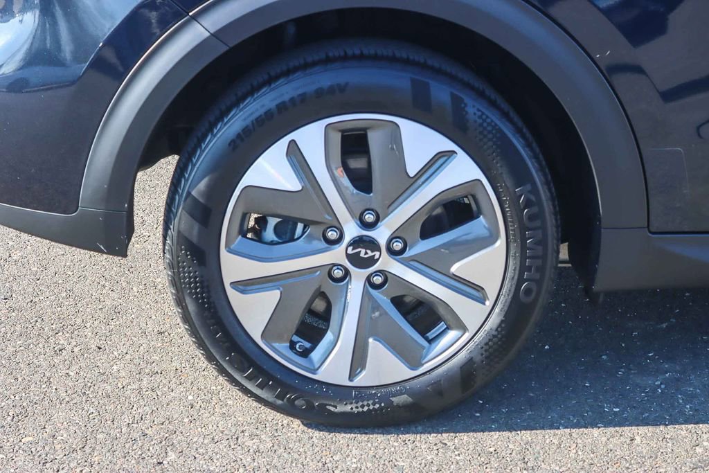 Used 2022 Kia Niro EX Premium image 16
