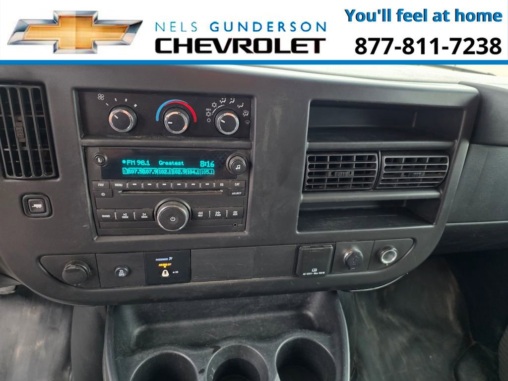 Used 2017 Chevrolet Express 3500 RWD image 17