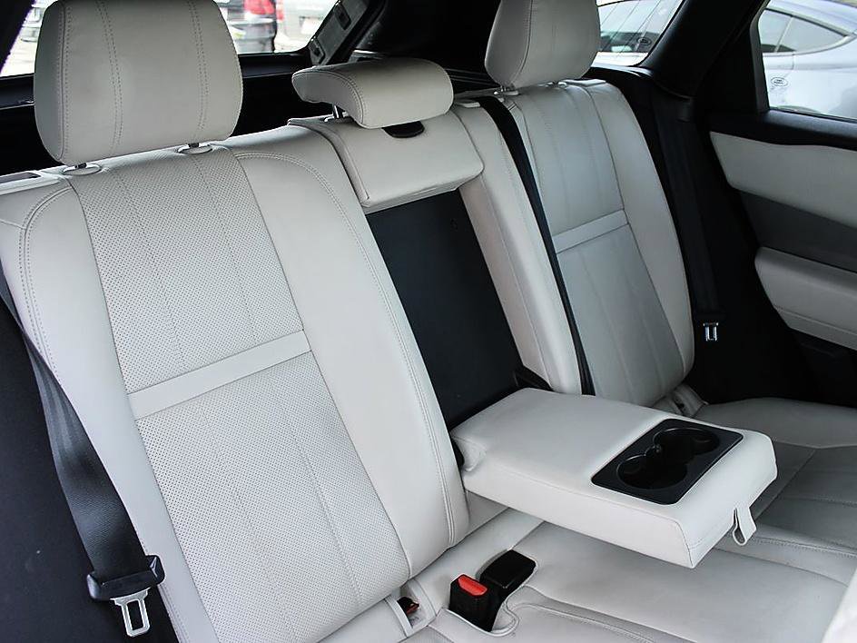 Used 2019 Land Rover Range Rover Velar S image 20