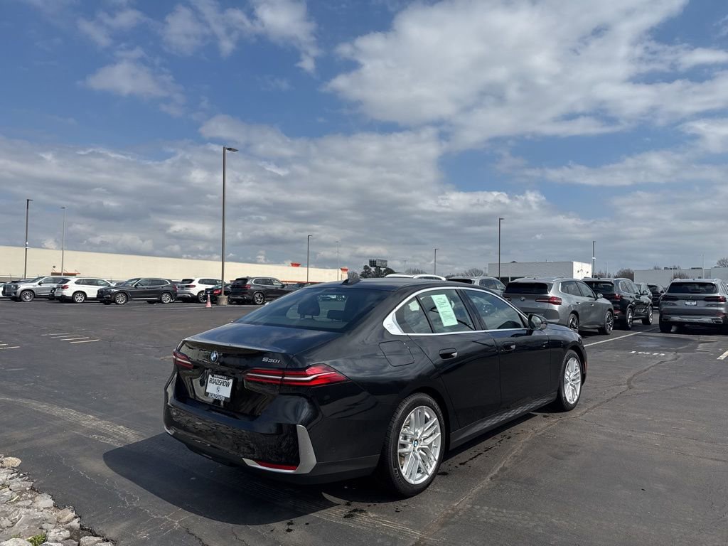 Used 2024 BMW 530i image 5