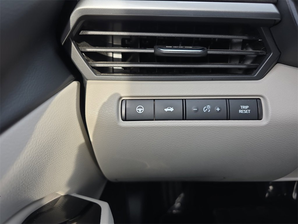 Used 2023 Nissan Altima 2.5 SV w/ SV Premium Package image 26