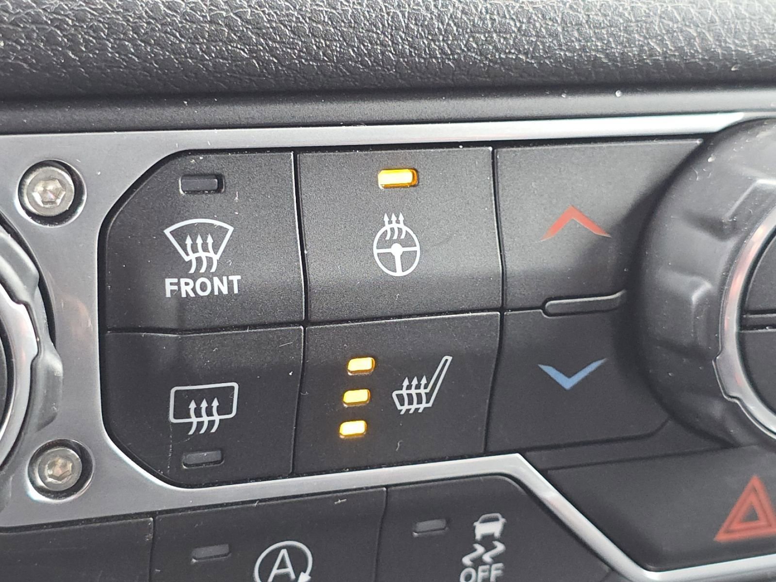 Used 2024 Jeep Wrangler Sport S image 6