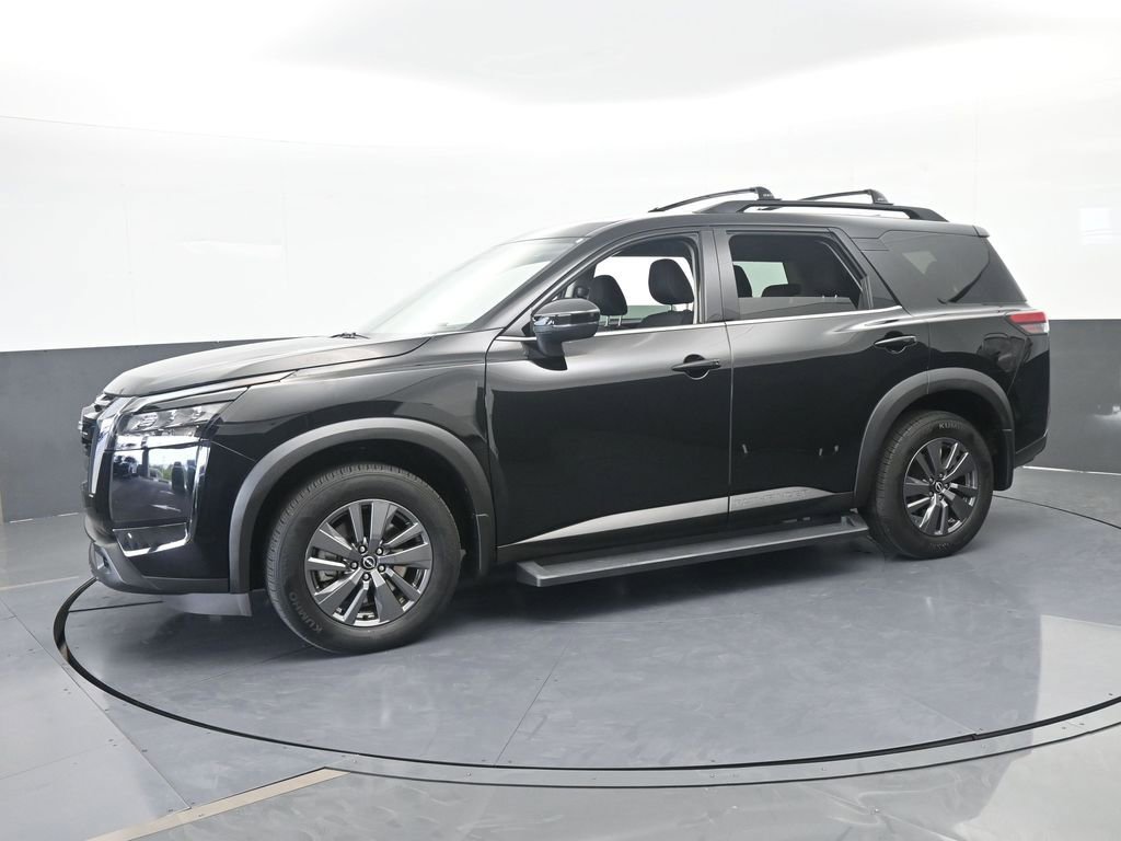 Used 2024 Nissan Pathfinder SV FWD video 2