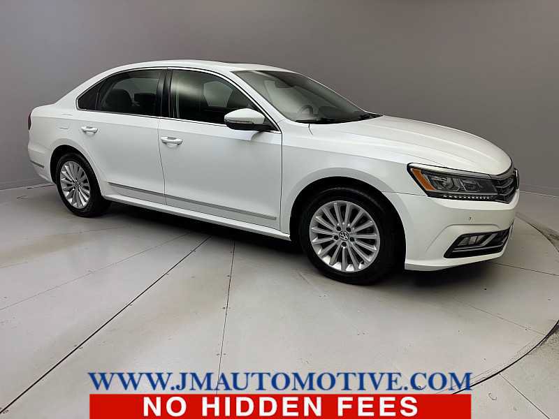 Used 2017 Volkswagen Passat 1.8T SE FWD image 7