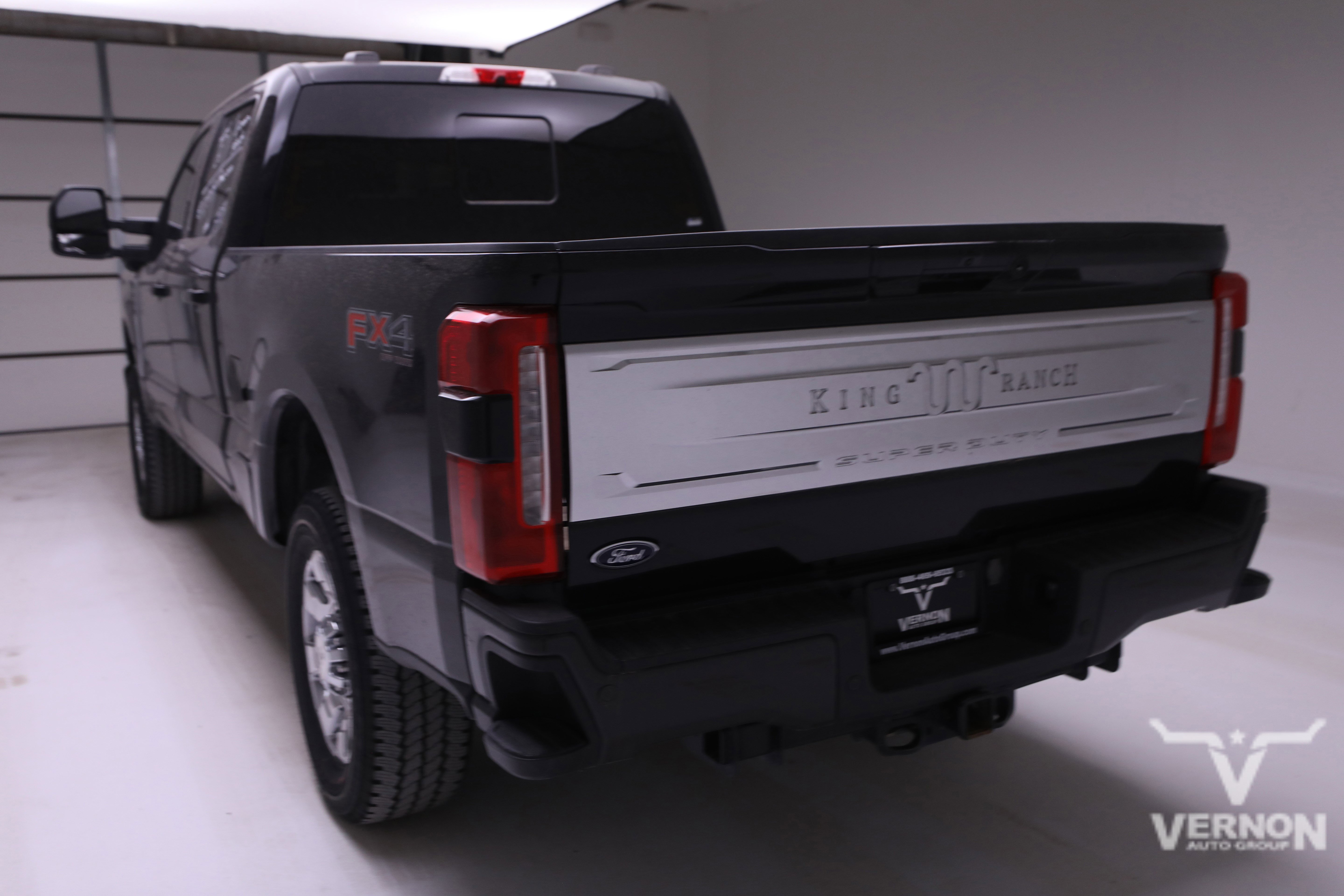 Used 2024 Ford F250 King Ranch w/ FX4 Off-Road Package image 2