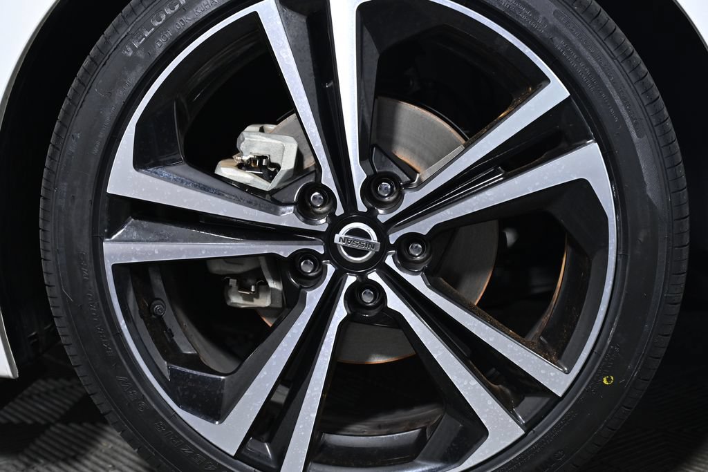 Certified 2023 Nissan Sentra SR w/ SR Premium Package FWD image 36