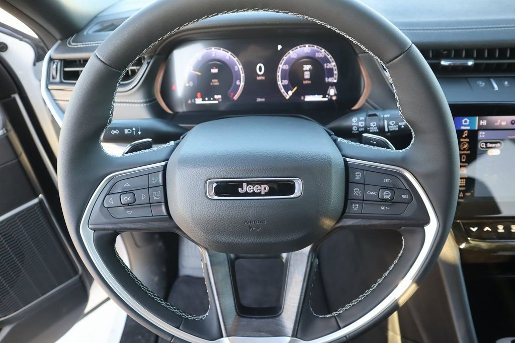 New 2026 Jeep Grand Cherokee Limited image 3