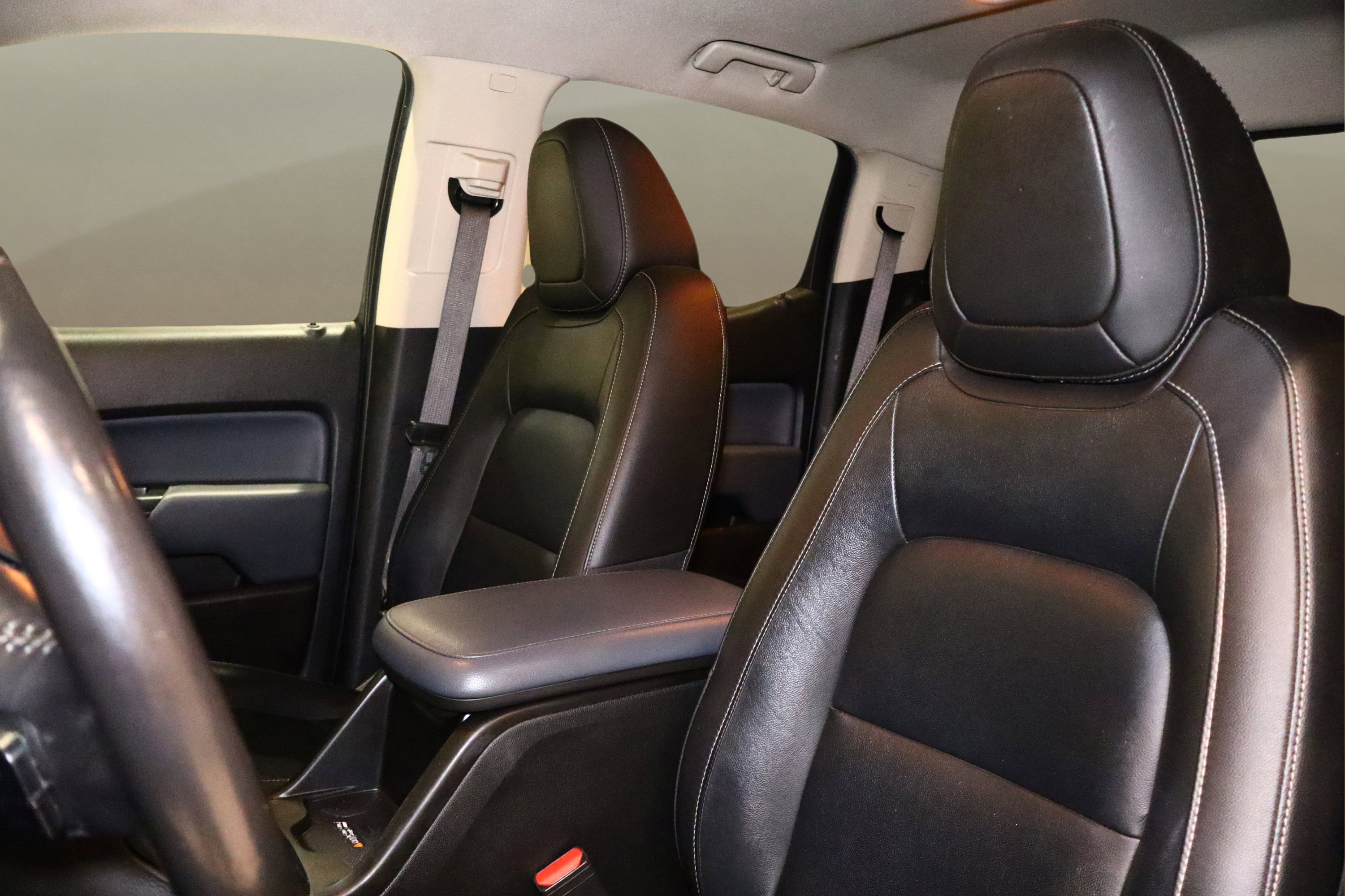 Used 2022 Chevrolet Colorado Z71 w/ Z71 Midnight Edition image 15