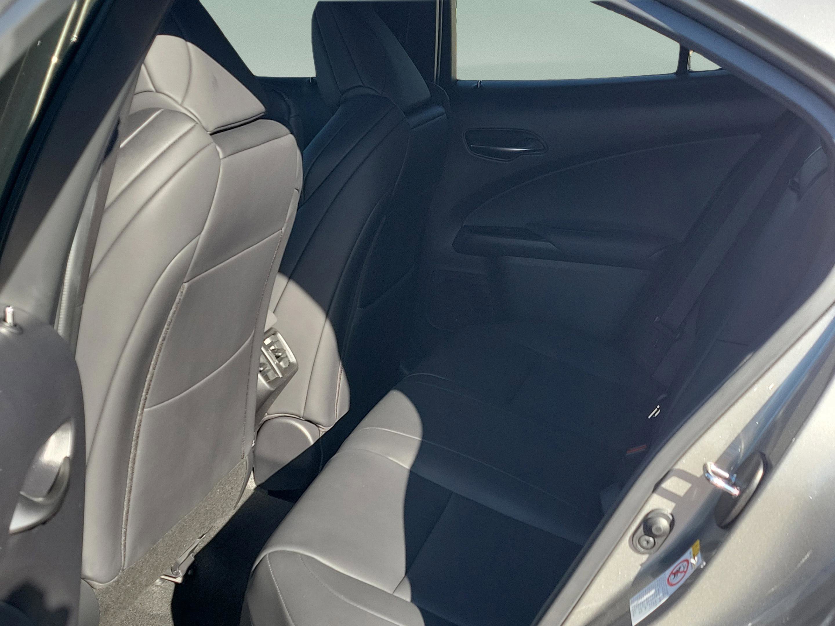 Used 2019 Lexus UX 200 F Sport w/ F Sport Premium Package image 27