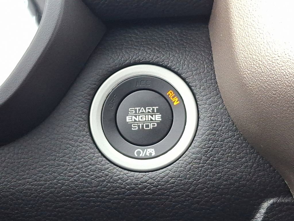 Used 2019 RAM 1500 Laramie AWD/4WD image 24