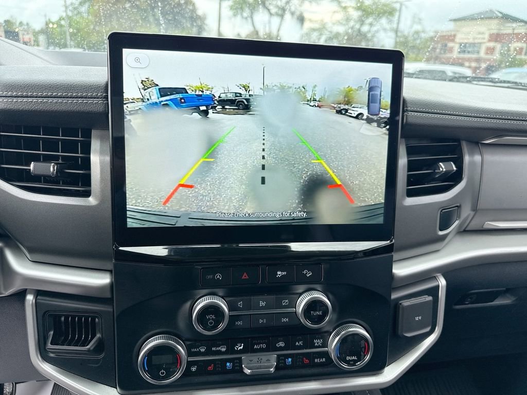 Used 2024 Ford Expedition Max XLT image 22