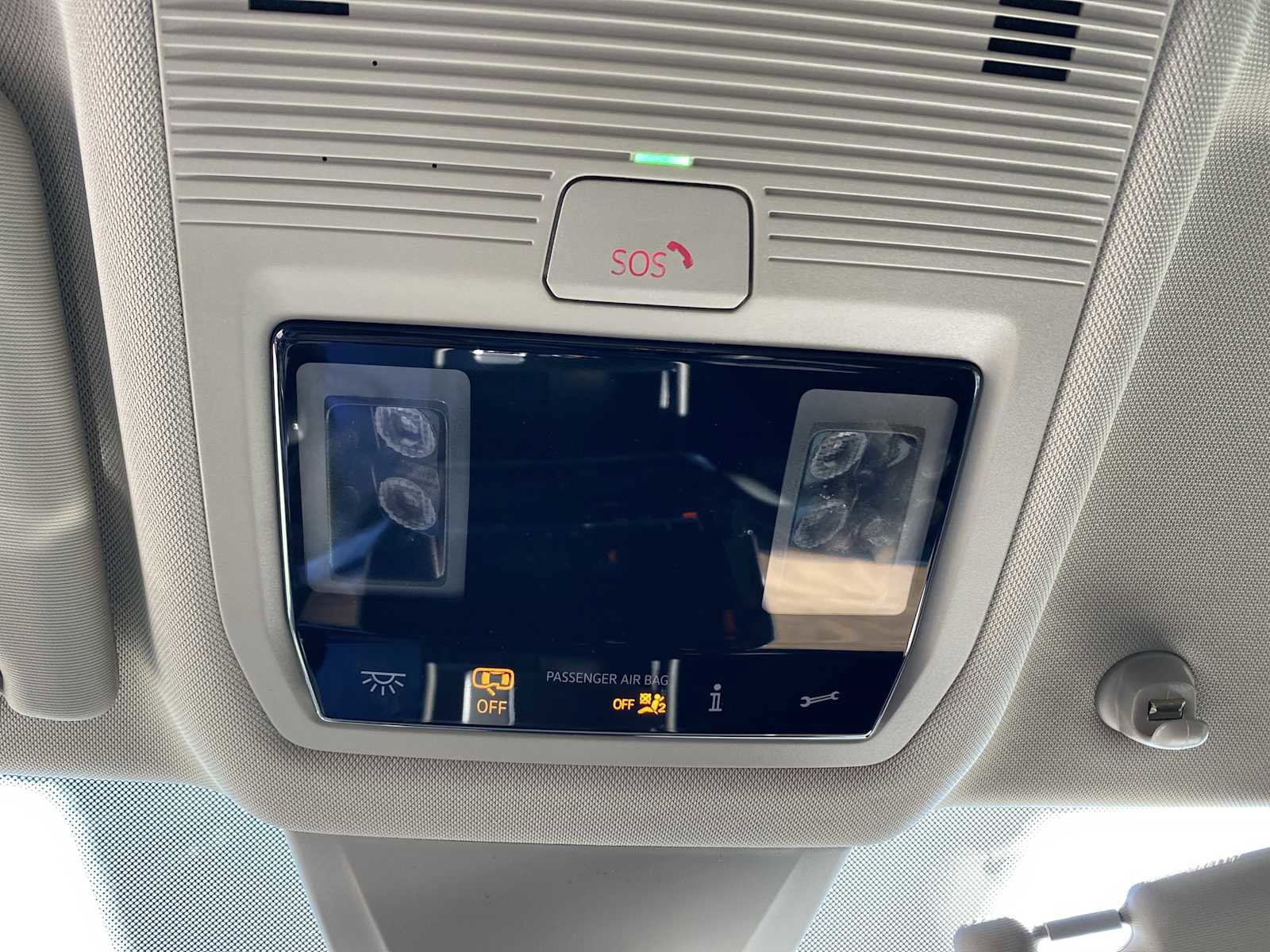 Used 2024 Volkswagen Atlas SE w/ Black Wheel Package image 23