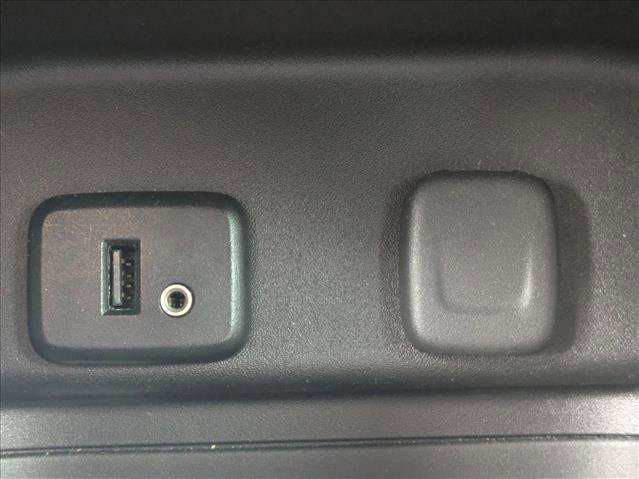 Used 2018 Chevrolet Equinox LS FWD image 19