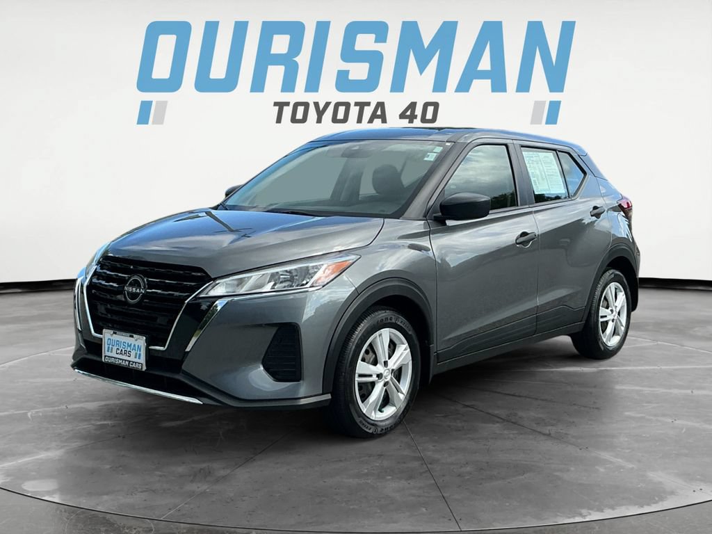 Used 2025 Nissan Kicks Play S FWD image 3