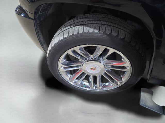 Used 2014 Cadillac Escalade ESV Platinum AWD/4WD image 25