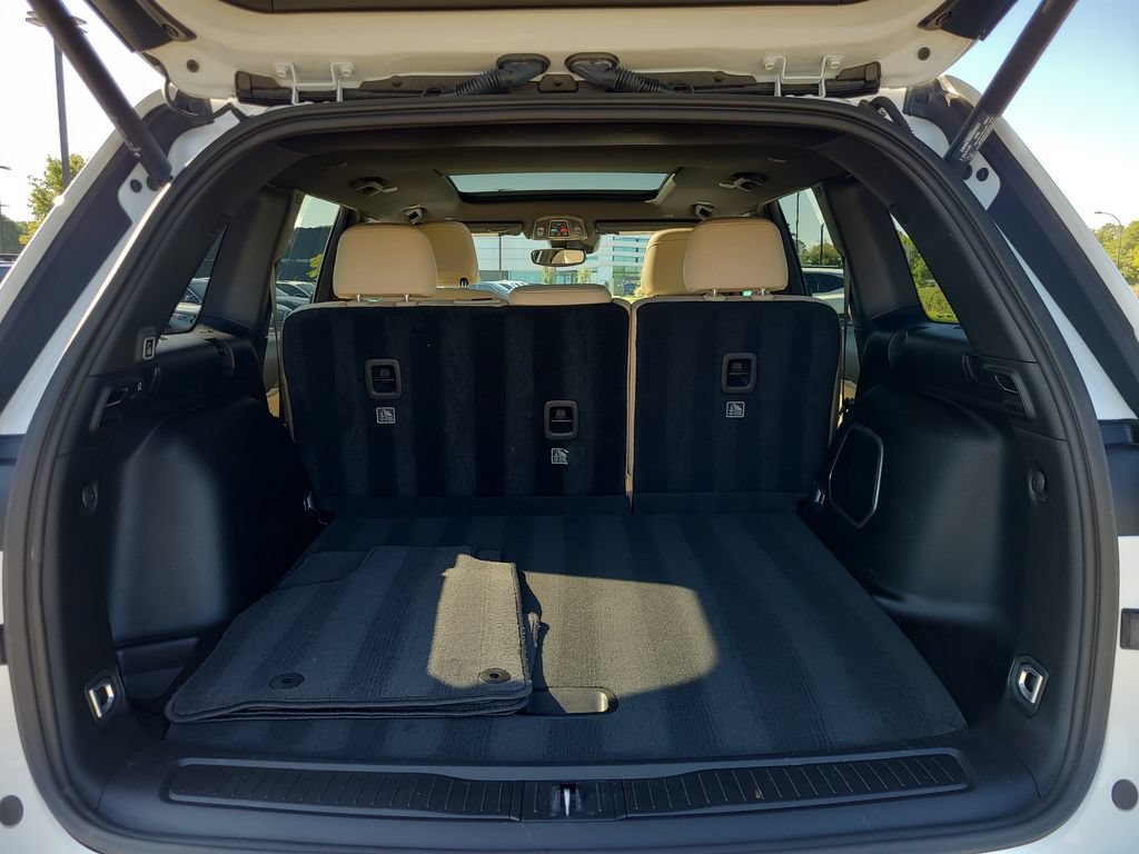 Used 2024 Jeep Grand Cherokee Limited RWD image 15