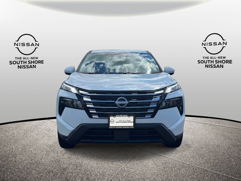 Certified 2025 Nissan Rogue SV AWD/4WD image 2