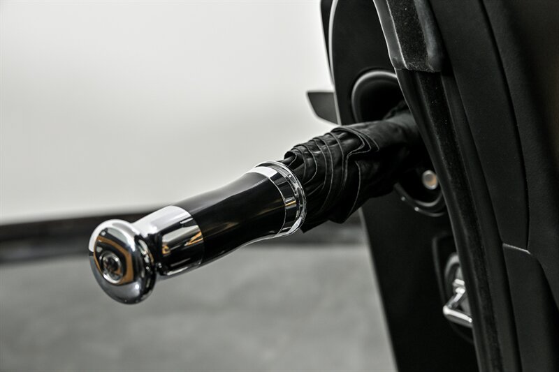 Used 2017 Rolls-Royce Wraith RWD image 24