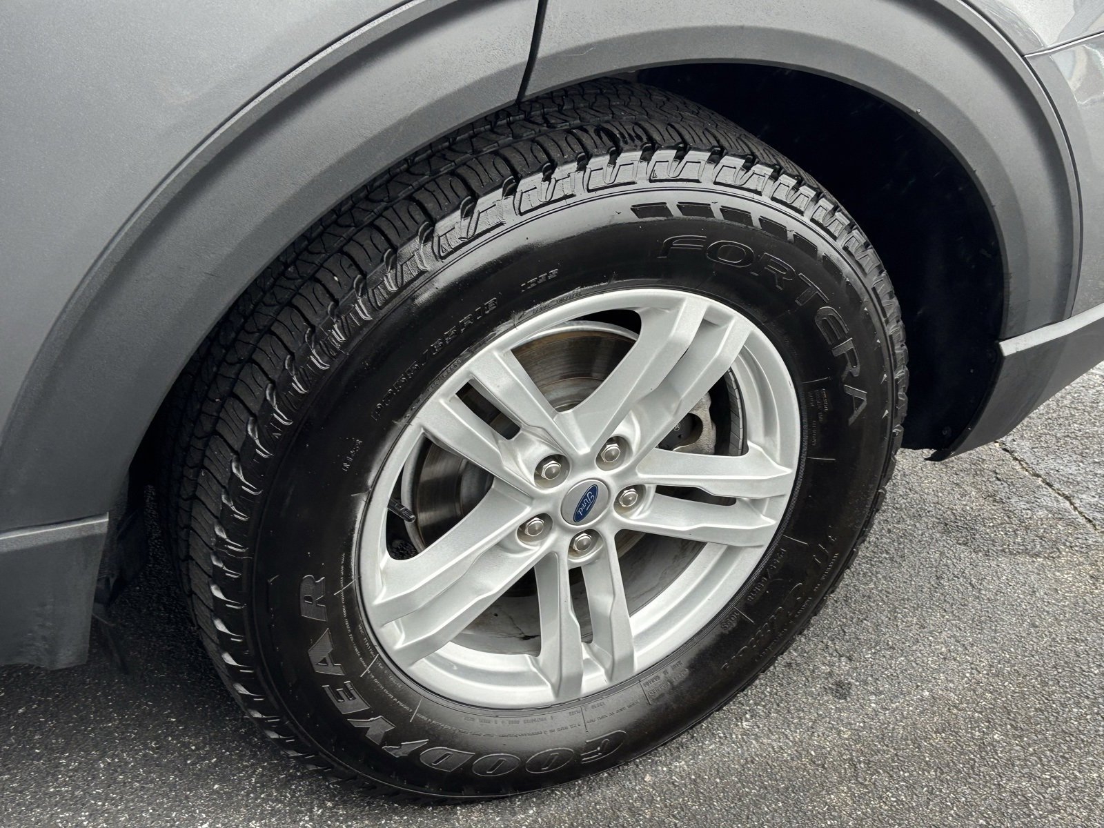 Used 2023 Ford Explorer XLT w/ Equipment Group 202A image 13