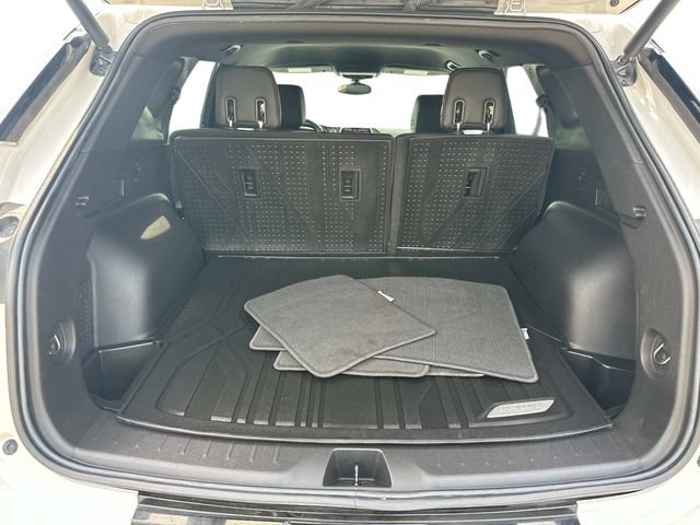 Used 2021 Chevrolet Blazer RS w/ LPO, Floor Liner Package FWD image 9