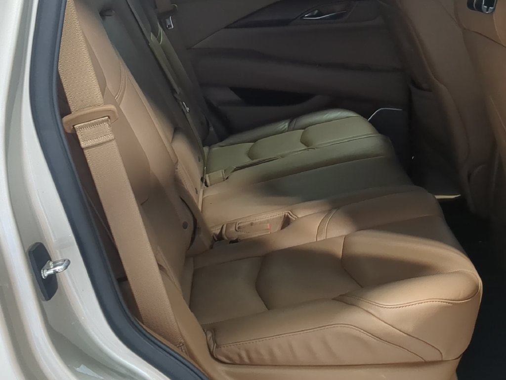 Used 2017 Cadillac Escalade Platinum AWD/4WD image 24