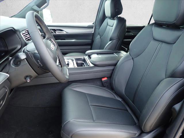 New 2026 Jeep Grand Wagoneer 4WD image 12