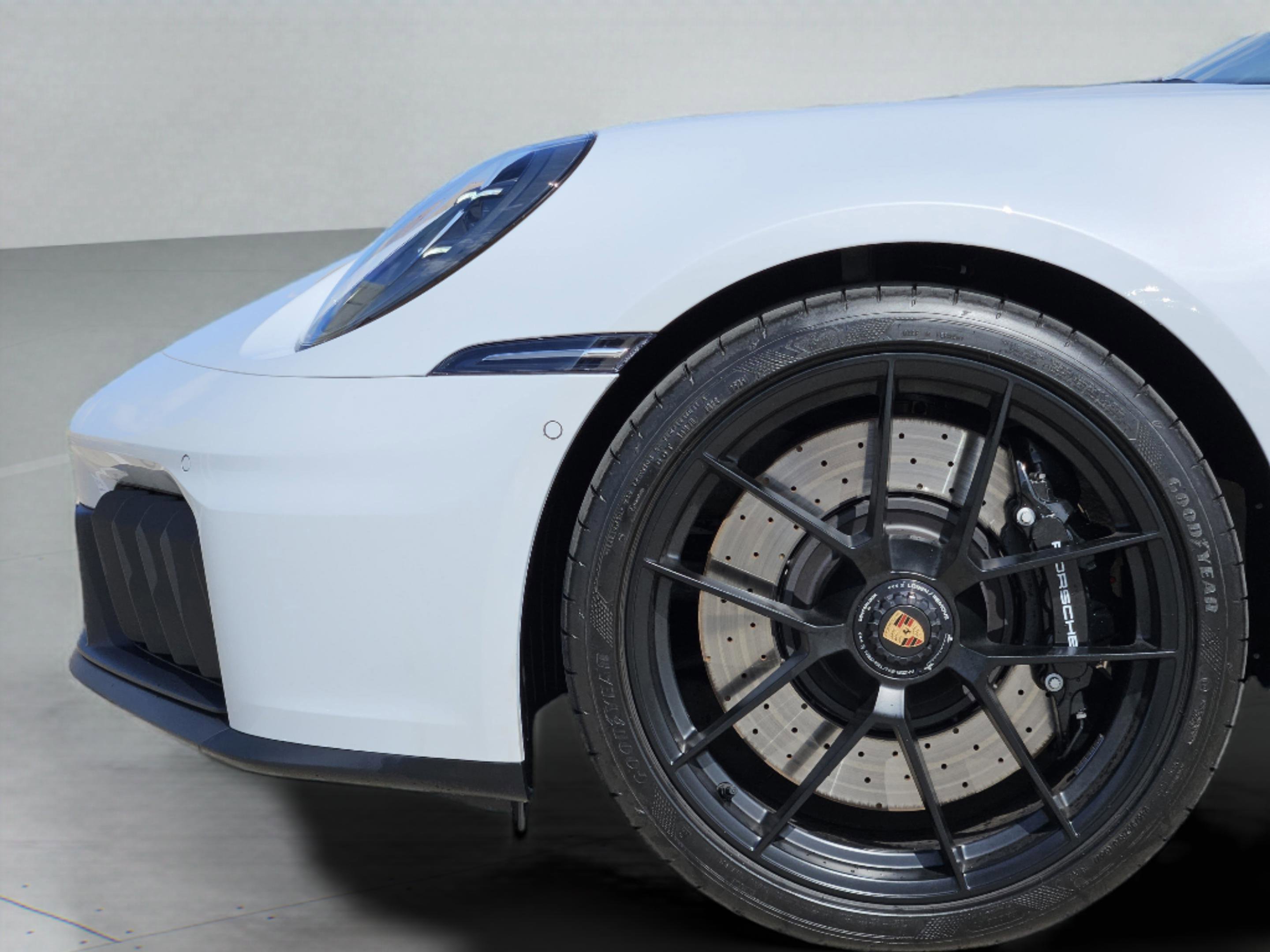 Certified 2025 Porsche 911 Carrera 4 GTS image 13