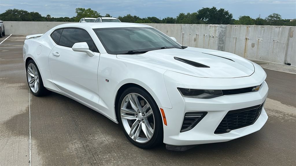 Used 2017 Chevrolet Camaro SS RWD image 15