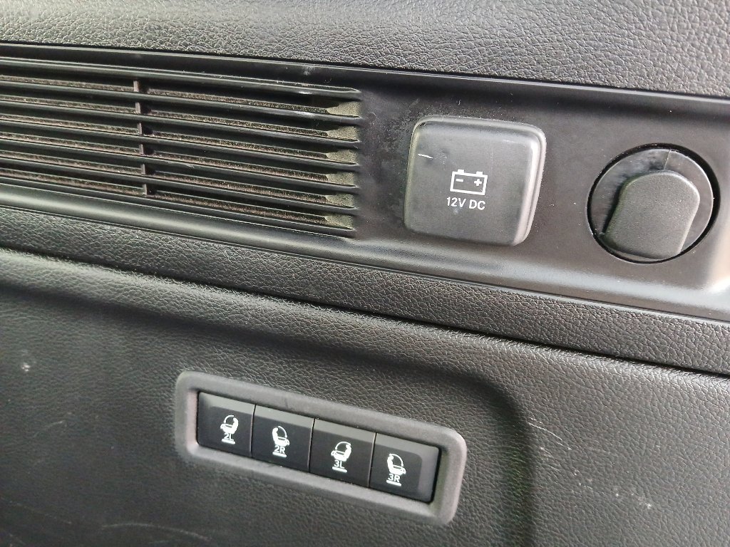 Used 2024 Jeep Wagoneer L Base image 29