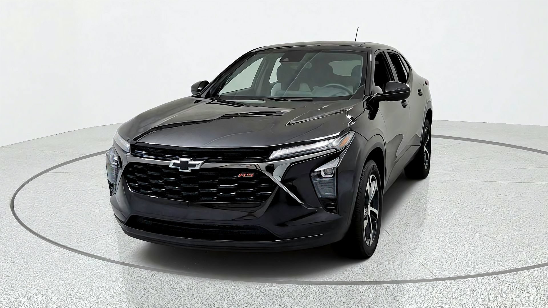 Used 2025 Chevrolet Trax RS FWD image 8